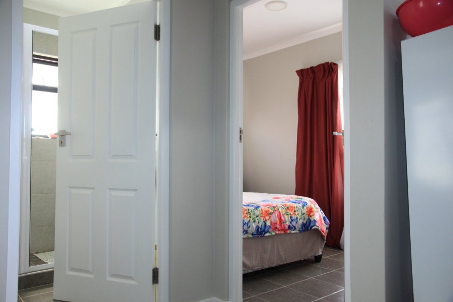 2 Bedroom Property for Sale in Kidds Beach Eastern Cape